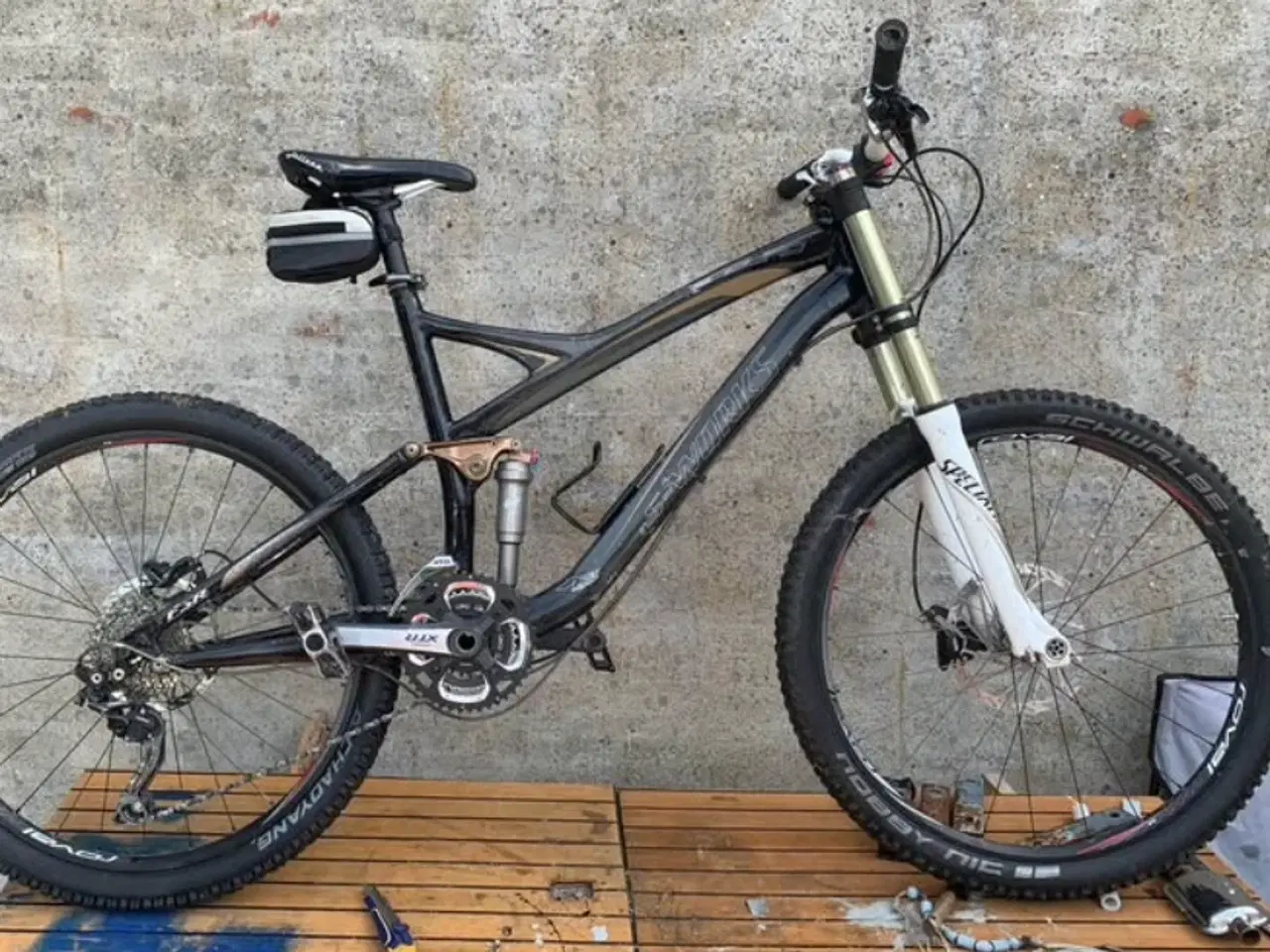 Billede 1 - Specialized enduro Carbon fra 08  mountainbike
