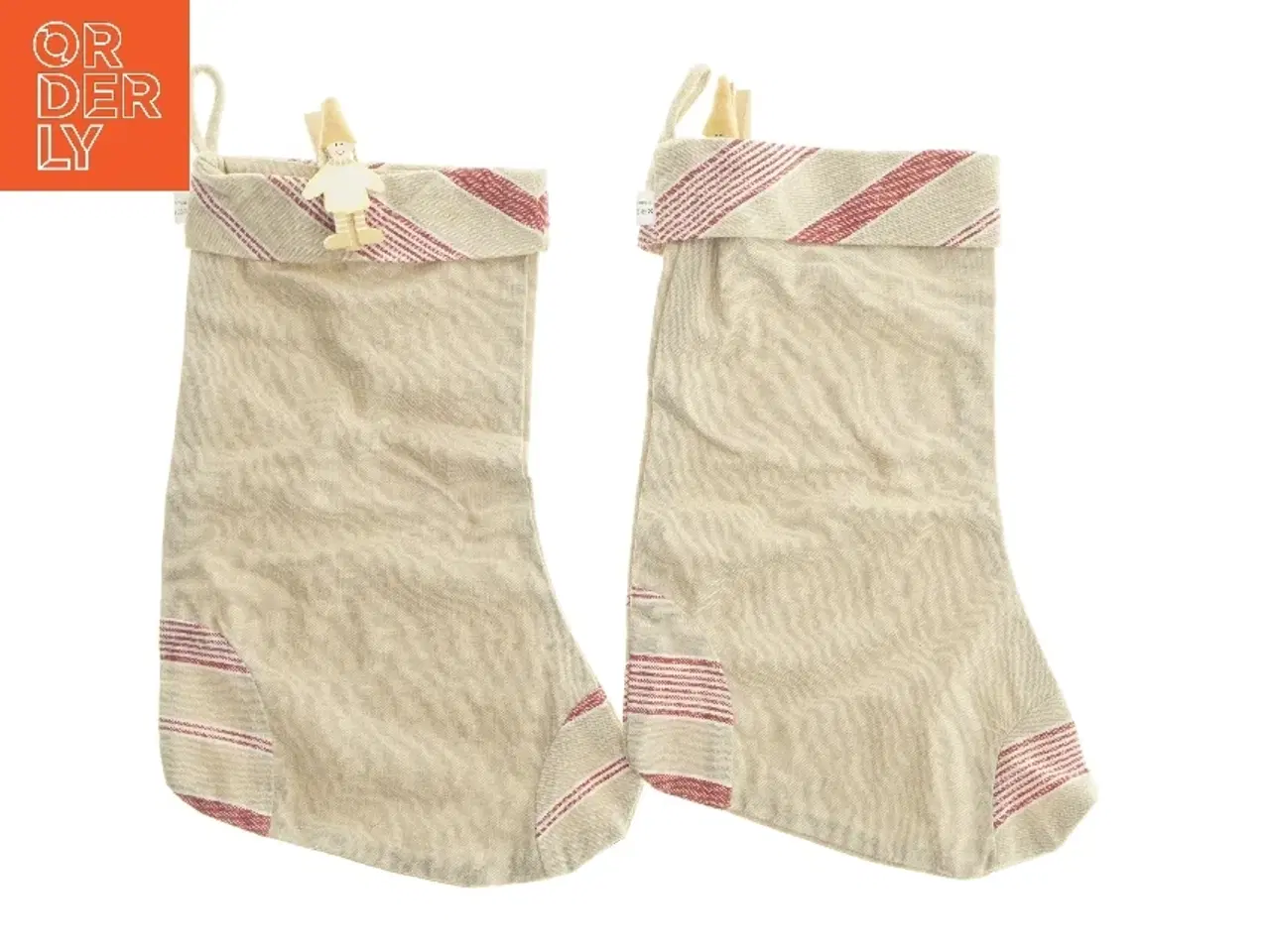 Billede 1 - Julestrømper med rødt mønster (str. 2 stk 34,5x23,5 cm)