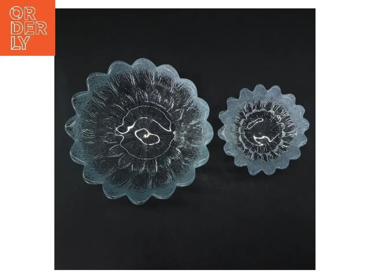 Billede 2 - 2 skåle i glas fra Holmegaard (str. Ø 17 & 10,5 cm)