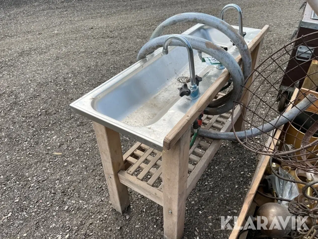 Billede 2 - Håndvask med 2 armaturer