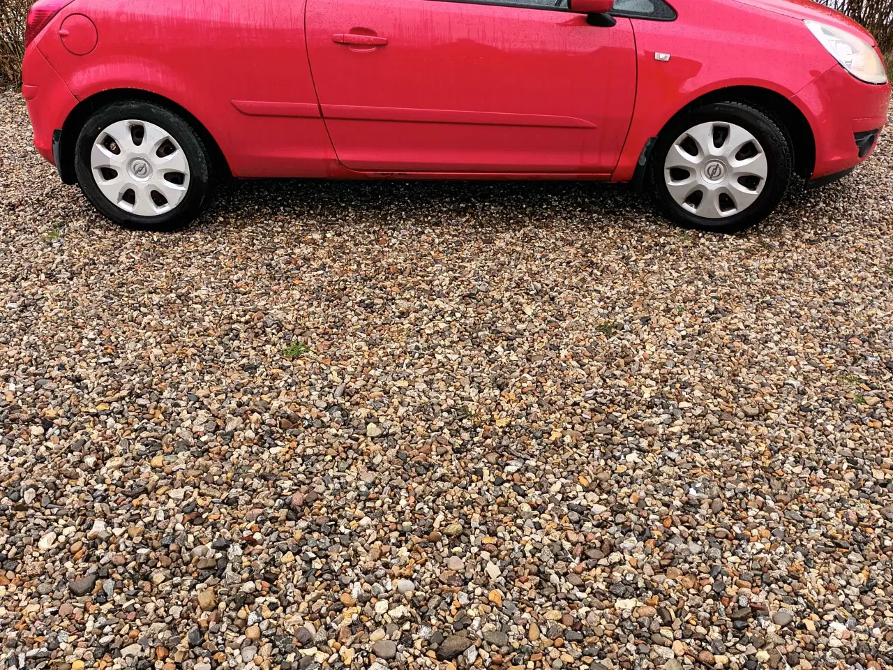 Billede 2 - Pæn nysynet Corsa