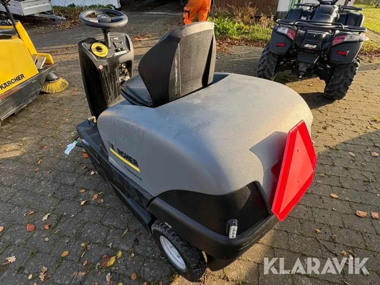 Billede 4 - Fejemaskine Karcher KM 100/100 RG