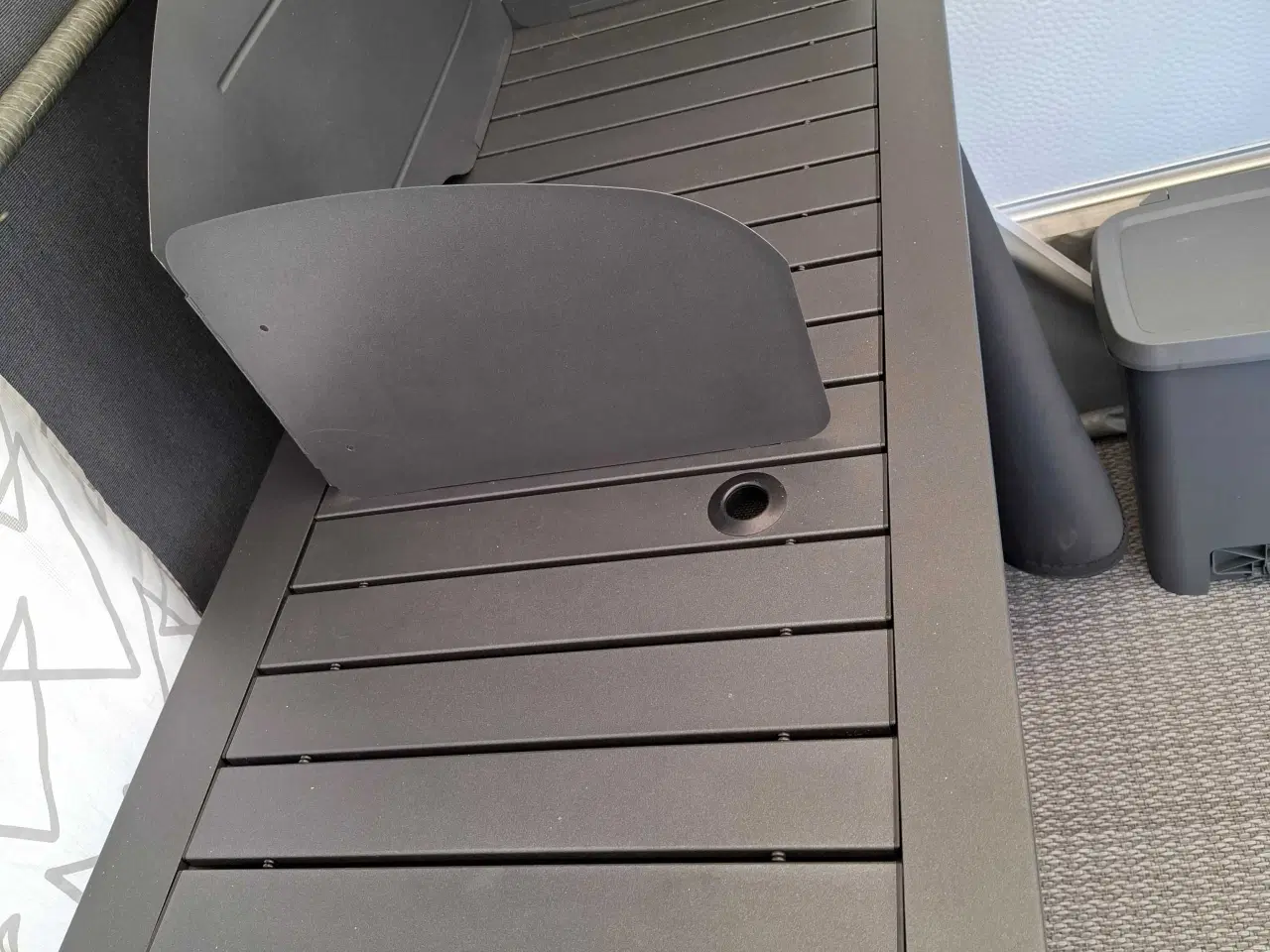 Billede 3 - Køkkenbord med opbevaring