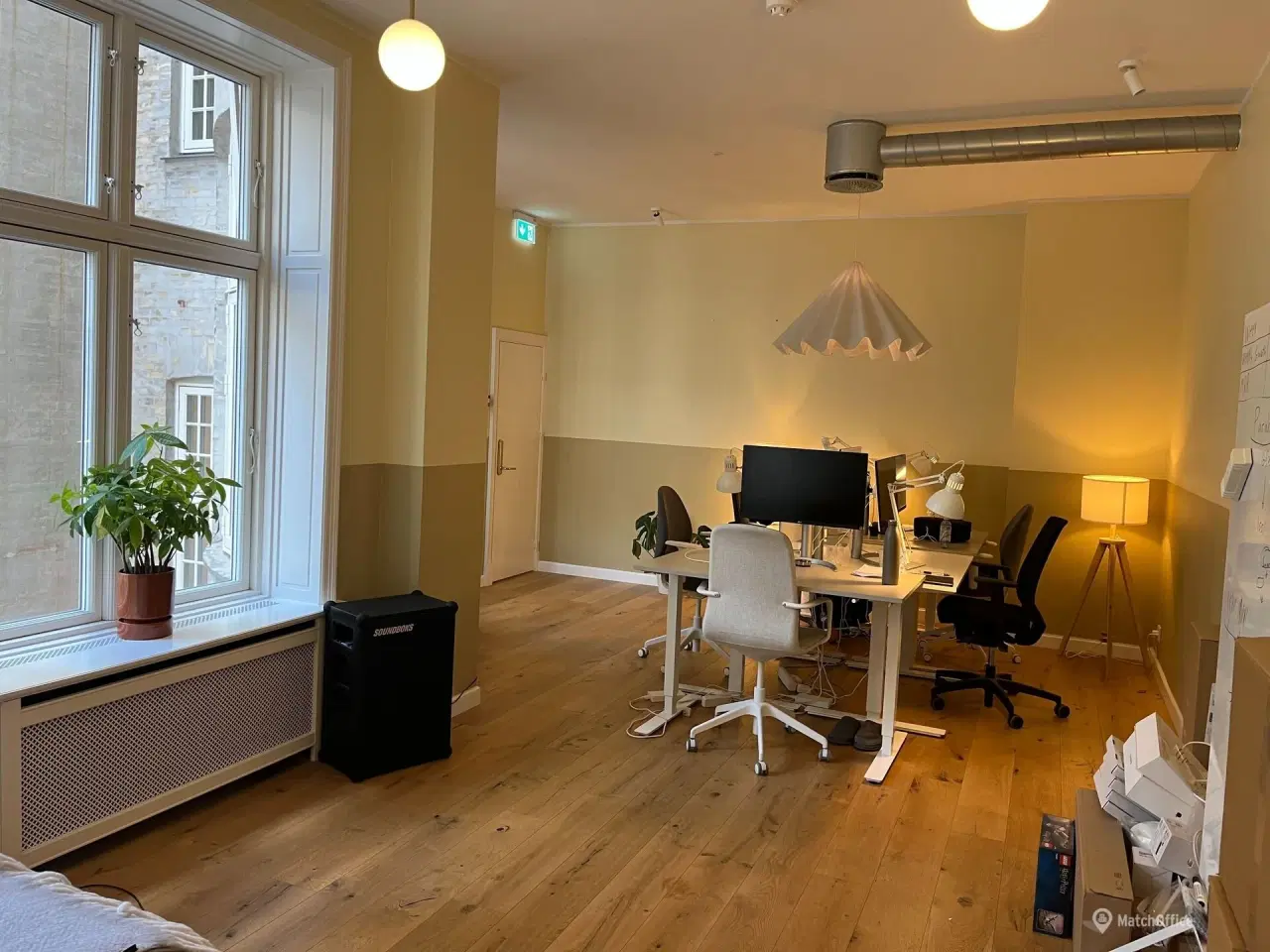 Billede 4 - Centralt og lækkert kontor med adgang til mødelokaler og Meyers kantine