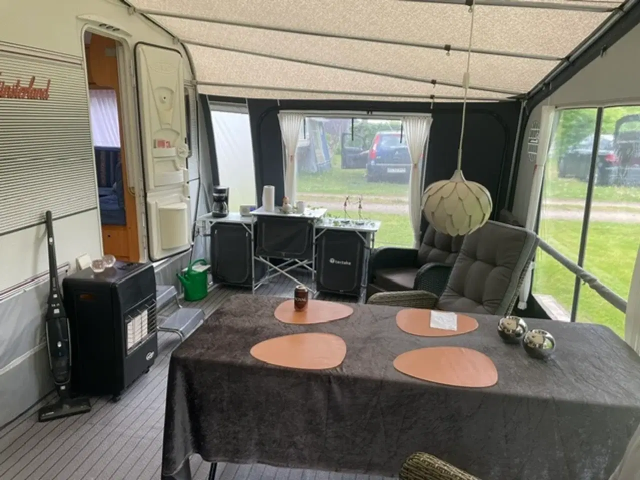 Billede 8 - Flot Campingvogn på fastliggerplads ved Juelsminde