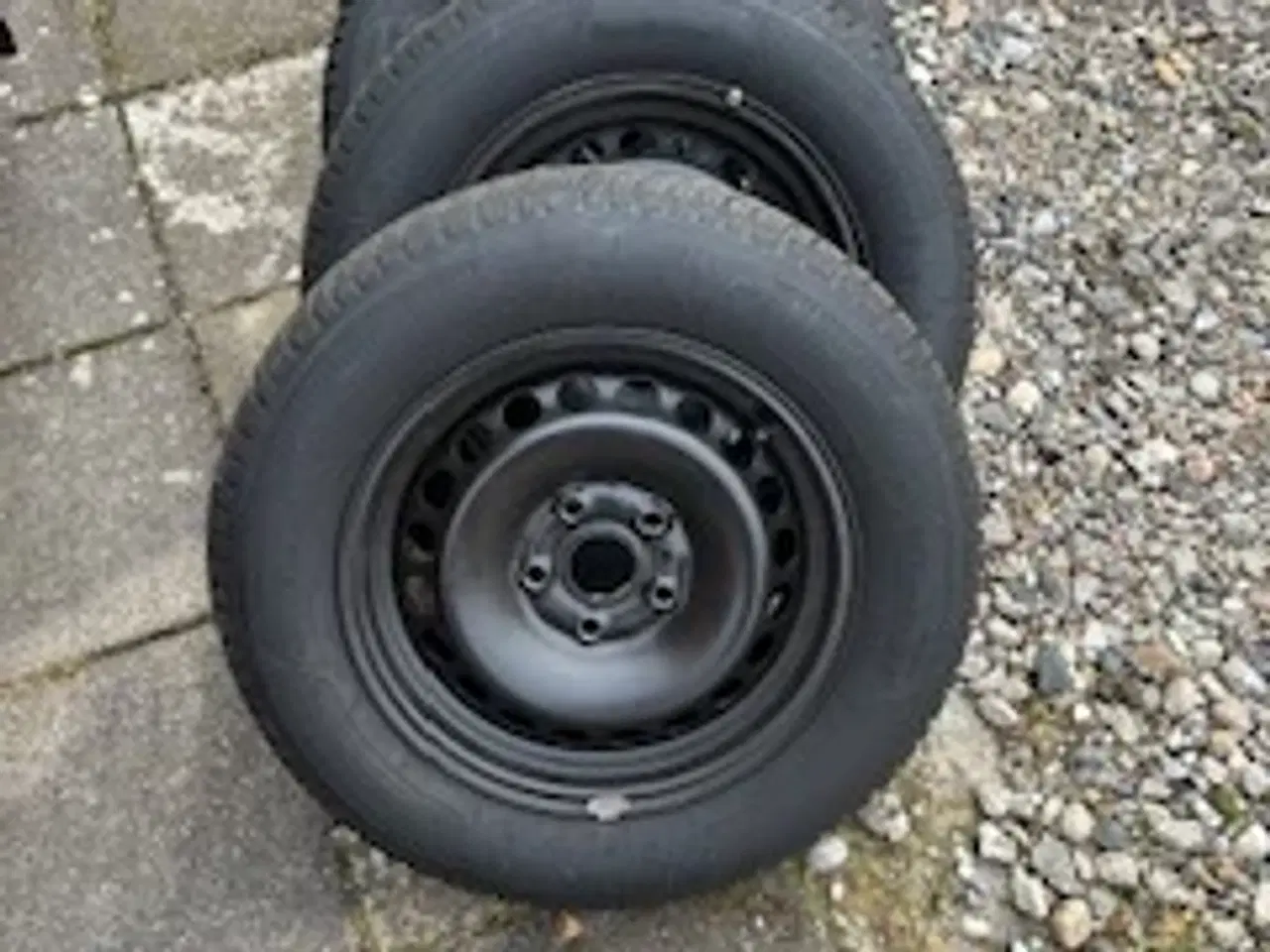 Billede 3 - VW/Audi helårdæk på fælge