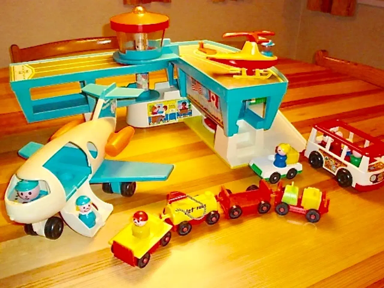 Billede 1 - Fisher Price lufthavn