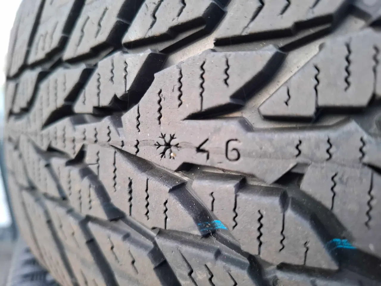 Billede 4 - Nokian dæk vinter Dezerit Alu 15 Fælge 