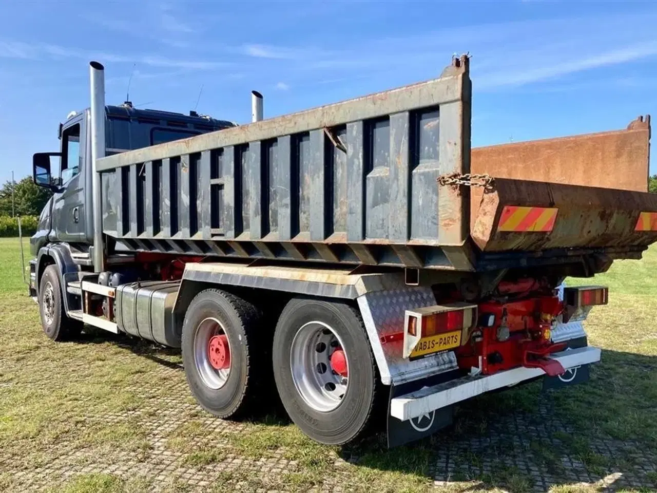 Billede 2 - Scania T144-530 3 i en! Tipper/trækker/studenterlad