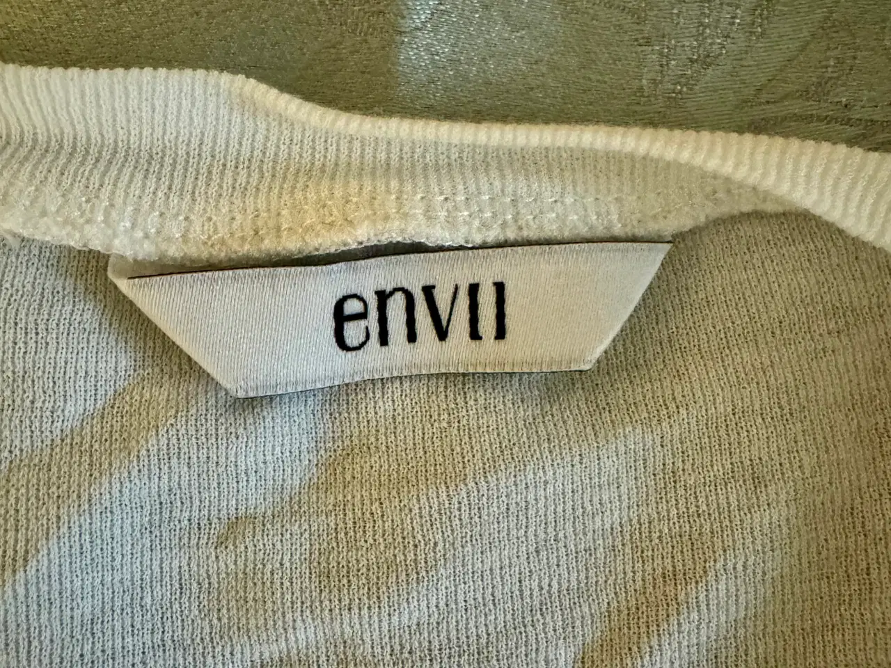 Billede 5 - Hvid bomuld trøje fra Envi str S/M