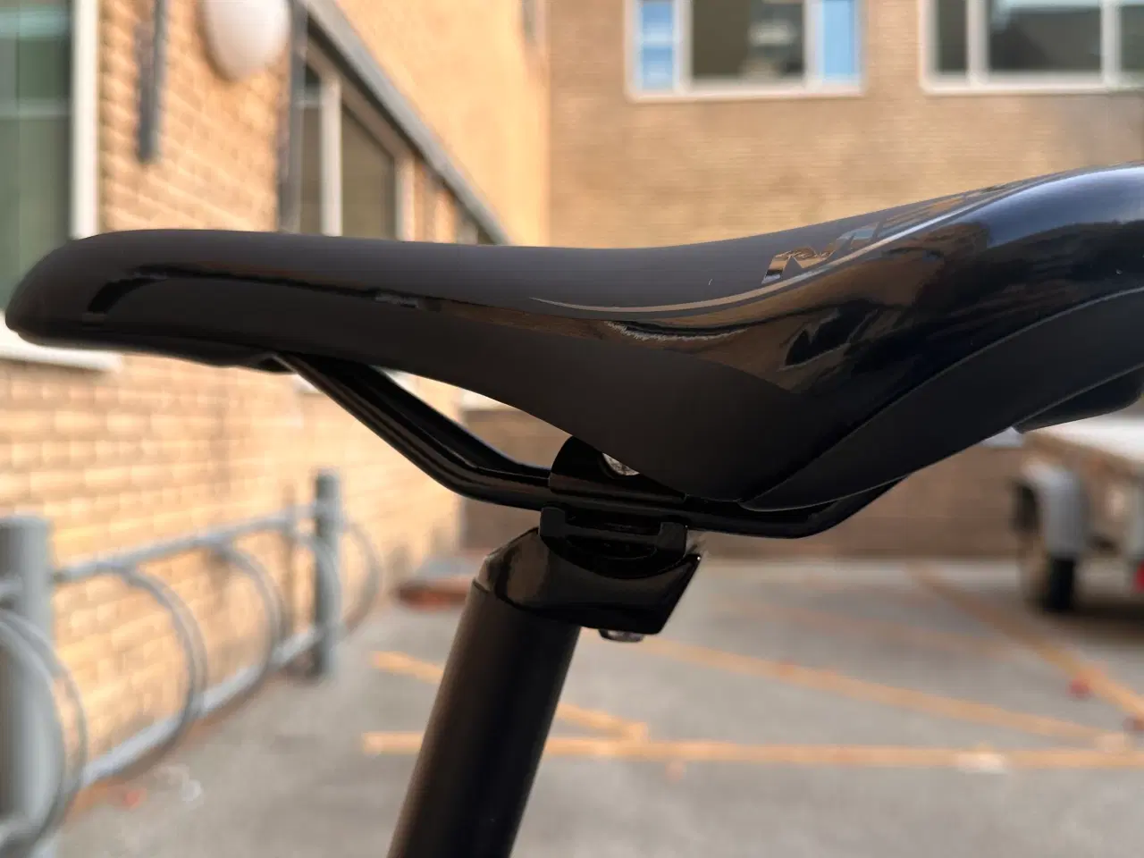 Billede 8 - MBK Genesis 2 – næsten ny, inkl. taske og låse