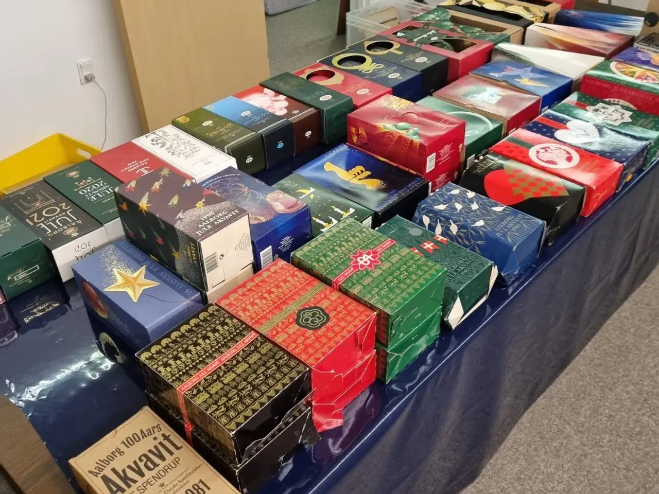 Billede 1 - Julesnaps alle (43 flasker) fra 1981 til 2023