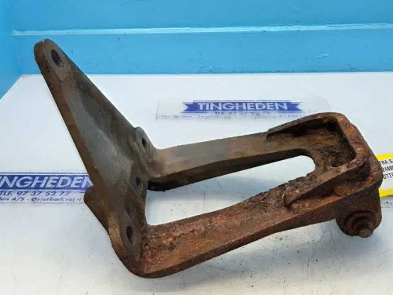 Billede 13 - Valtra  S394   Beslag   4382498M1  