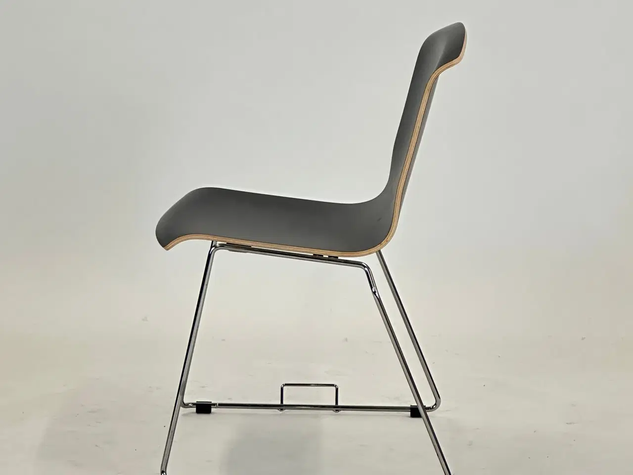 Billede 4 - Pause Runner Konferencestol fra Magnus Olesen (Formica F2253)