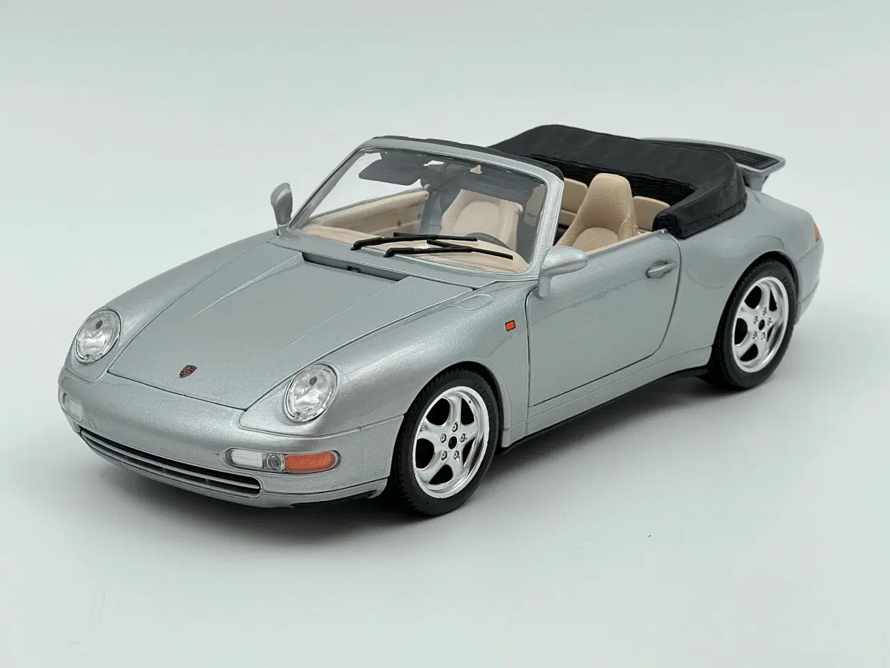 Billede 1 - 1994 Porsche 911 Carrera / 993 Cabriolet - 1:18