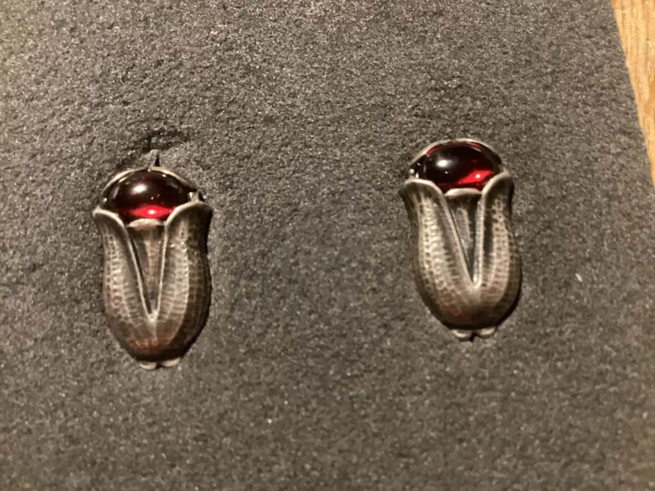 Billede 1 - GJ Heritage Øreclips 1997 m/Røde Sten