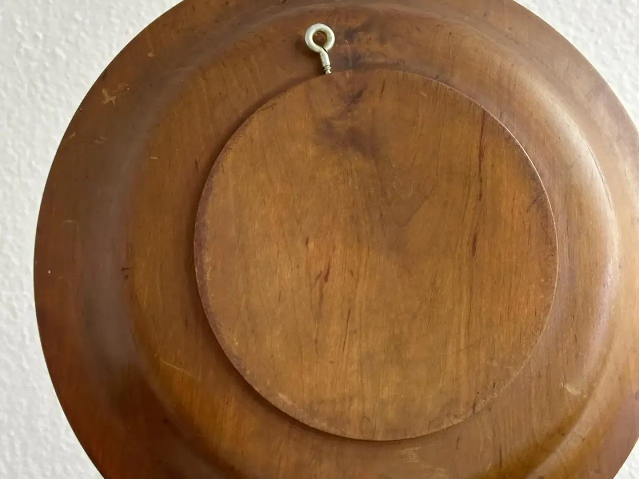 Billede 4 - Træfad m udskæringer, lille, NB