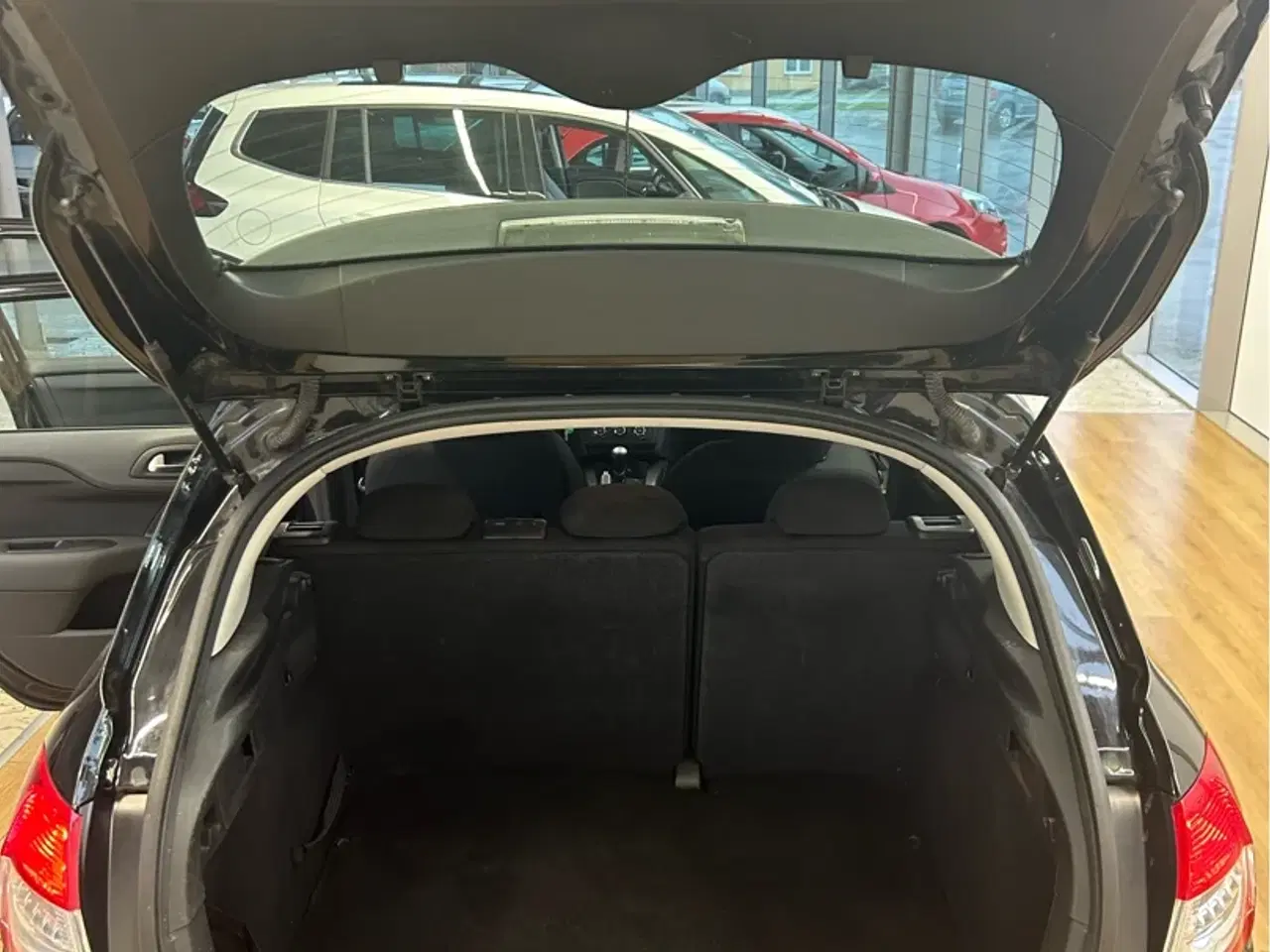 Billede 7 - Citroën C4 HDI 90 92HK 5d