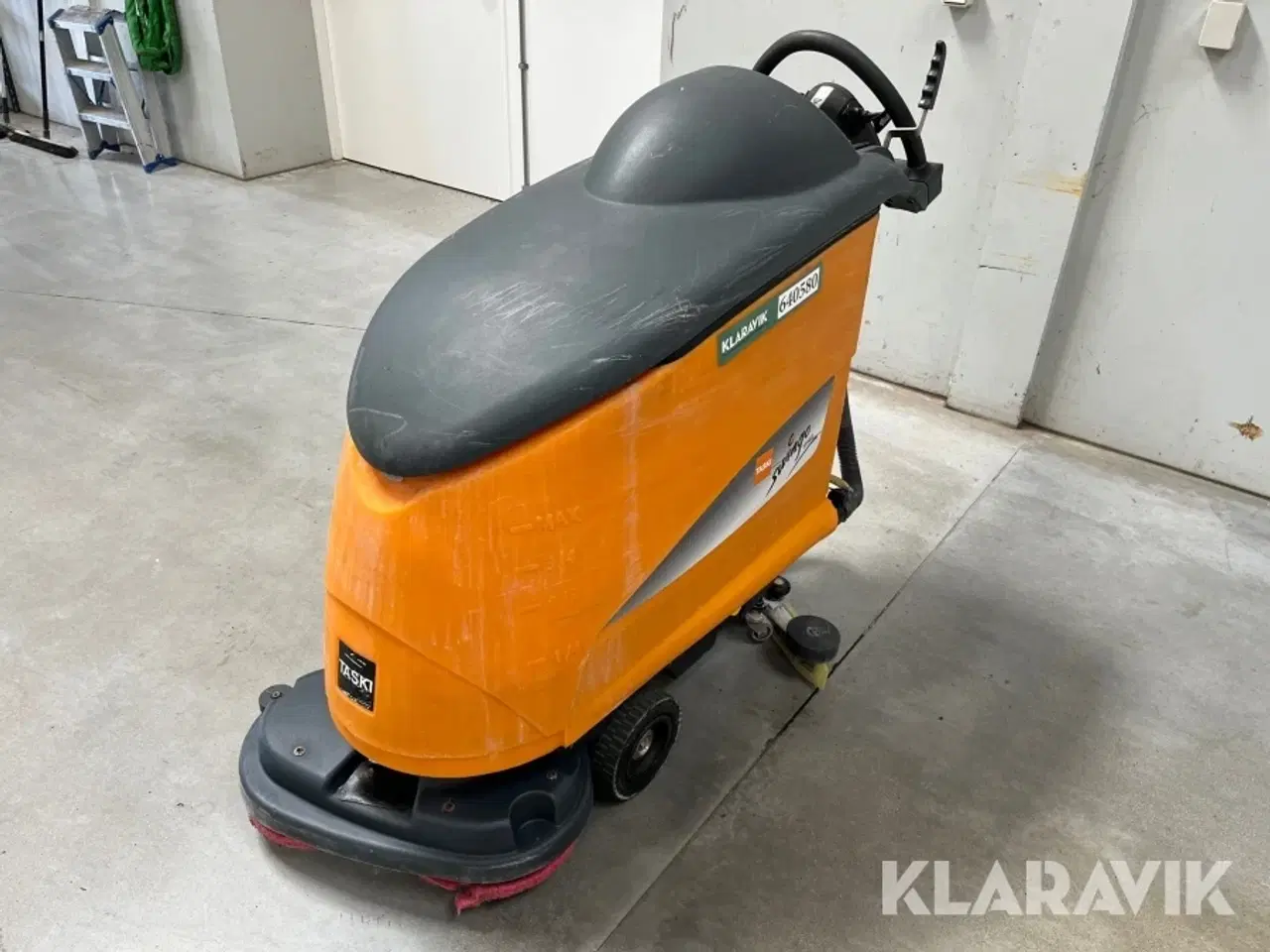 Billede 1 - Gulvvasker/gulvvaskemaskine Taski Swingo 1250B