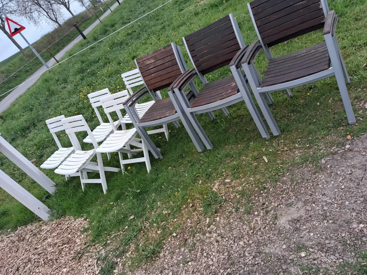 Billede 1 - Havestole  I  plast   og træ 