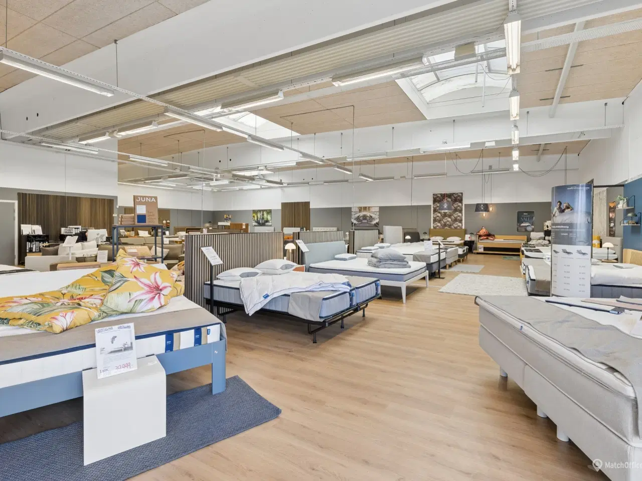 Billede 3 - Attraktiv butik med eksponering  i Holbæk Megacenter