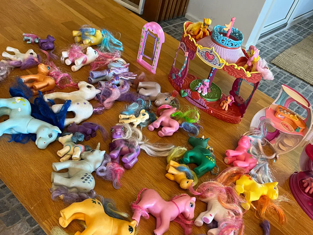 Billede 5 - My little pony huse og ponyer
