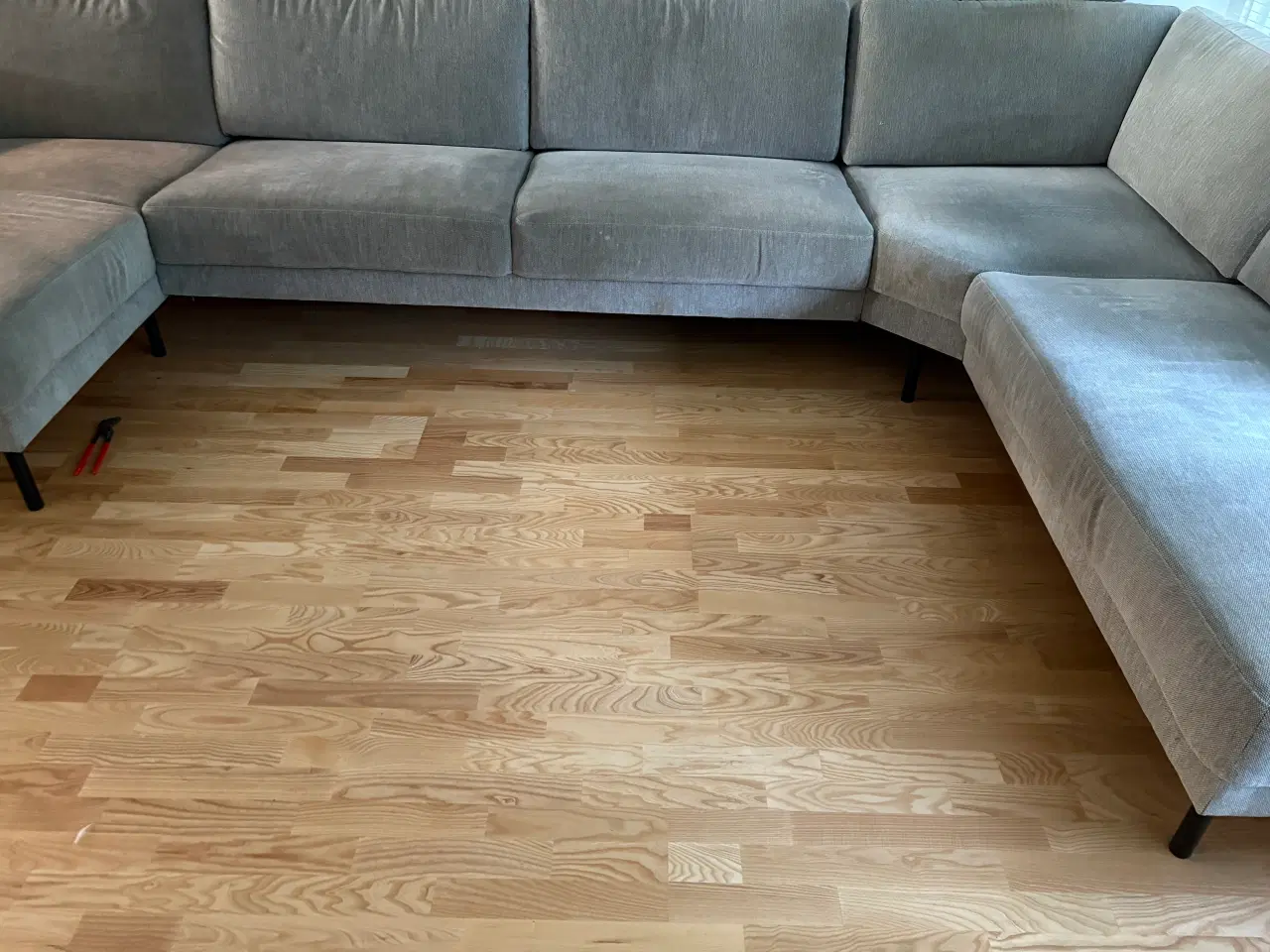 Billede 2 - Stor lang sofa (2 år gammel)