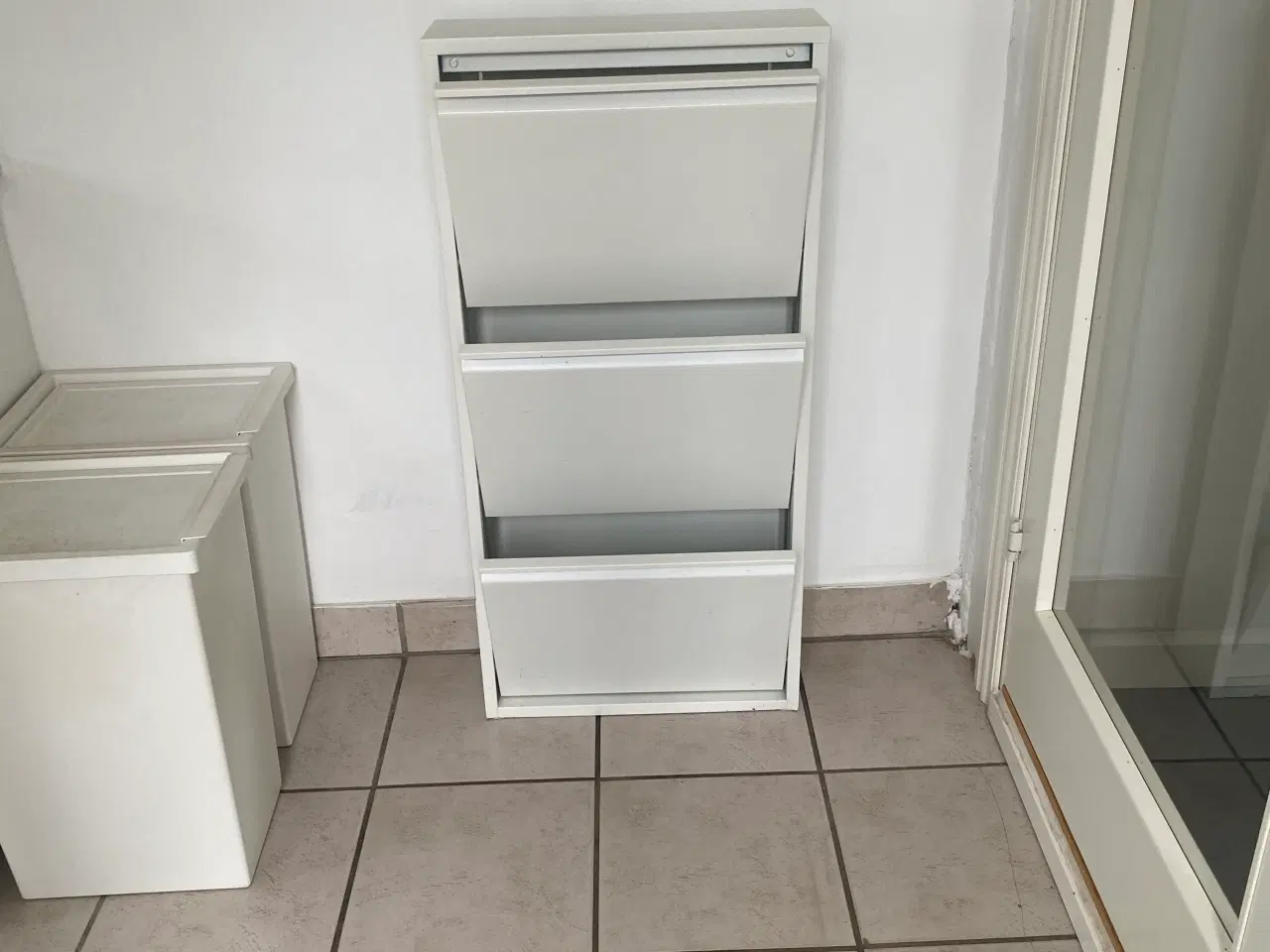 Billede 2 - Skoskab med 3 rum 