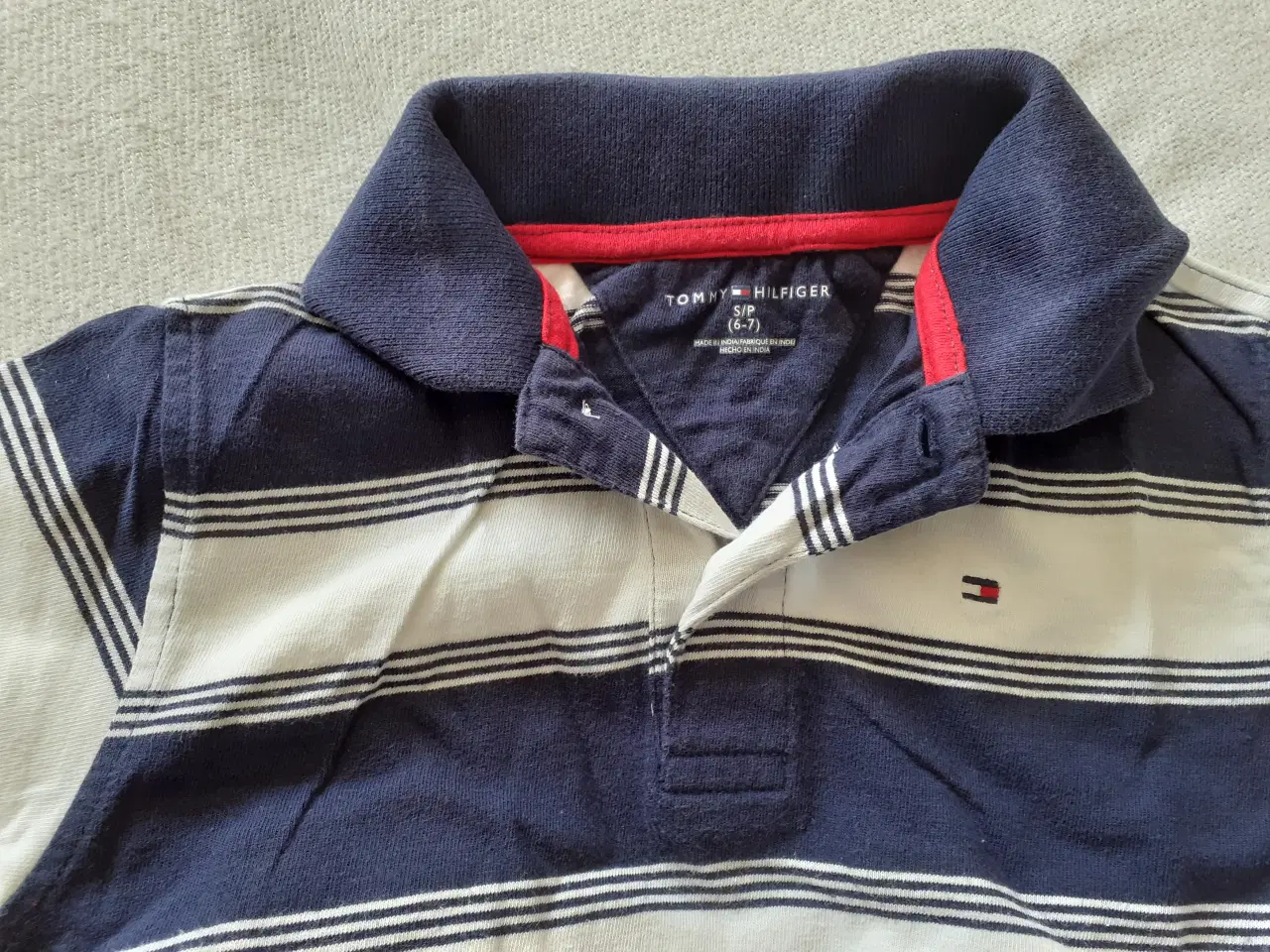 Billede 2 - Tommy Hilfiger polo str s/p (6-7)