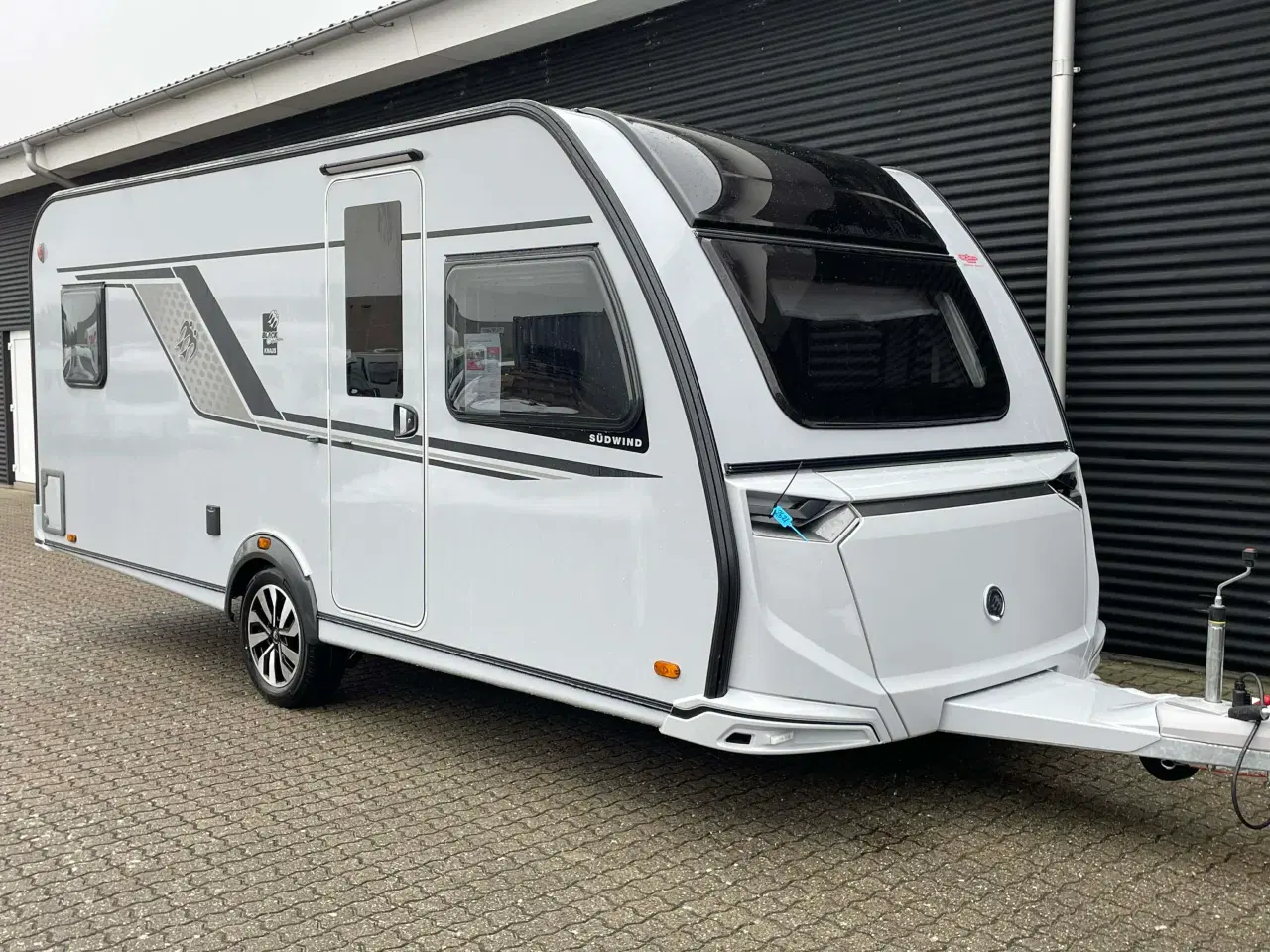 Billede 3 - 2026 - Knaus Südwind Black Edition 500 UF