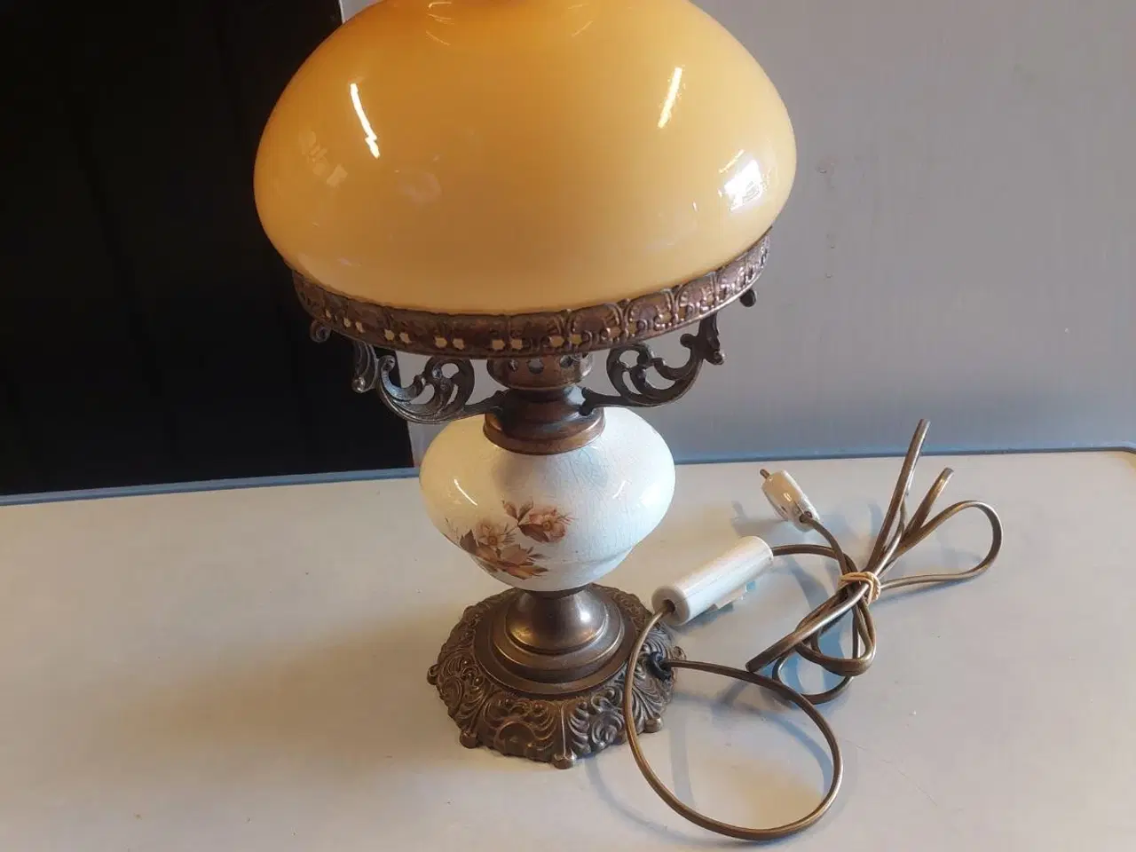 Billede 3 - Flot loftlampe og bordlampe i samme stil