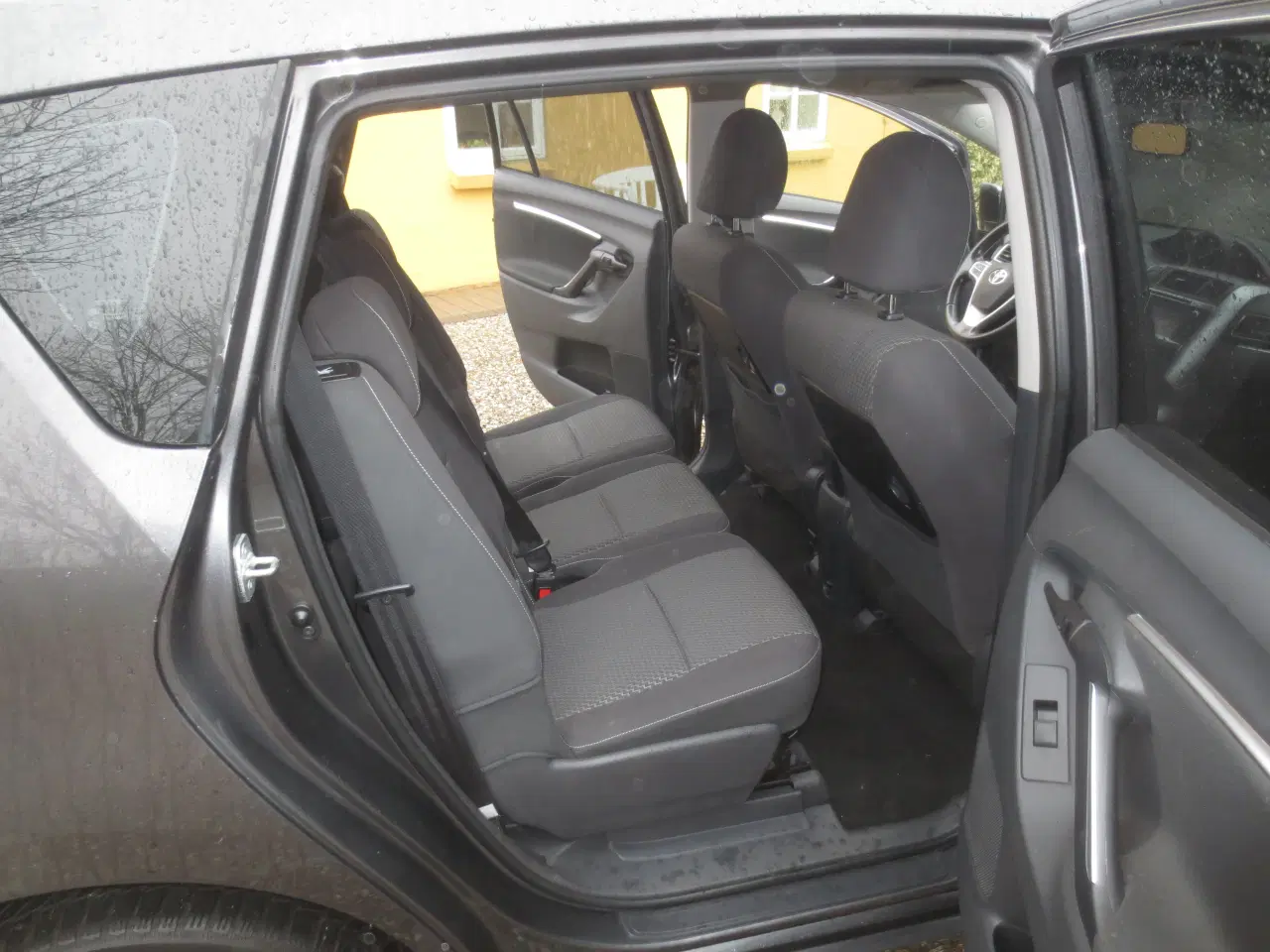 Billede 12 - Pæn Toyota Verso 1.6 D 7 Pers År 2014. 