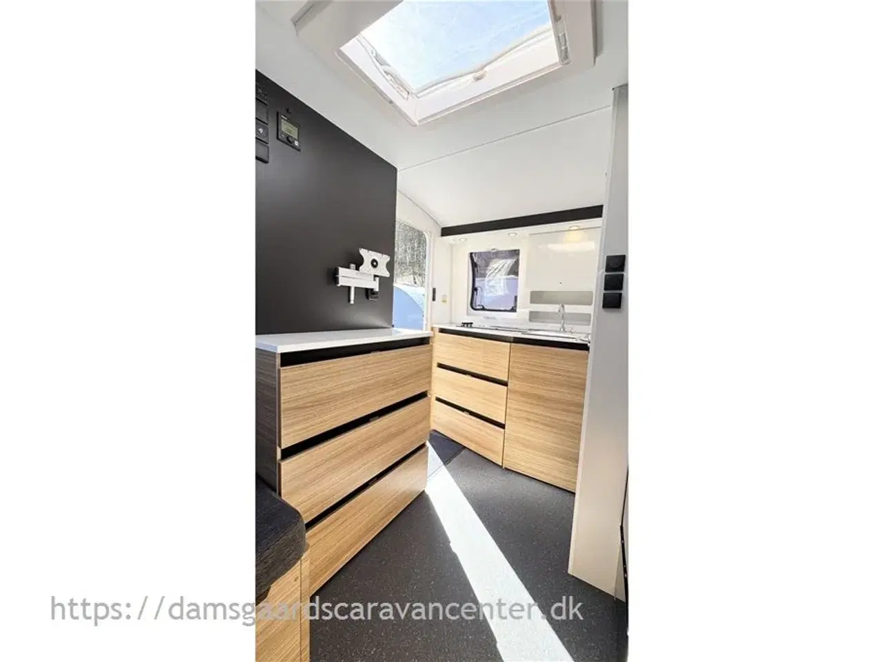 Billede 11 - 2021 - Adria Action 391 LH   Enkeltsenge-Gulvtemp.-Mover-Telt