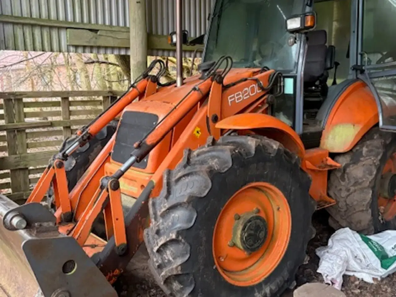 Billede 1 - Fiat-Hitachi FB200 KUN 5700 T. NÆSTEN NYE DÆK