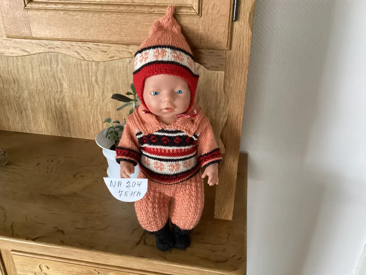 Billede 4 - Strikket dukketøj