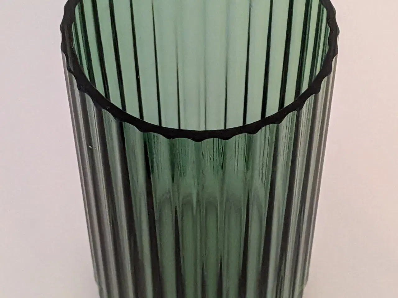 Billede 1 - Lyngby vasen Grøn glas 15 cm