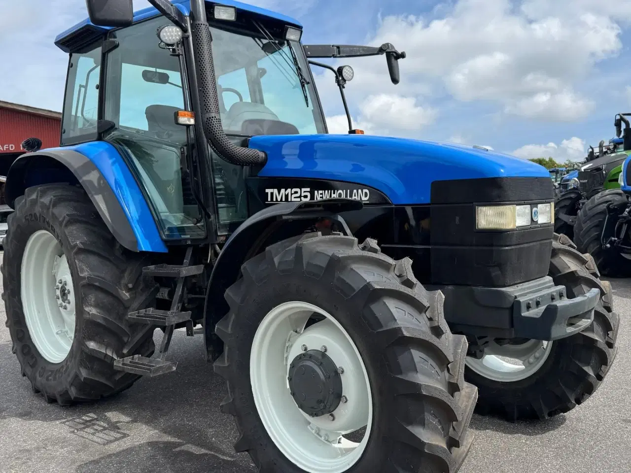 Billede 8 - New Holland TM 125 KUN 3600 TIMER OG AFFJEDRET KABINE!