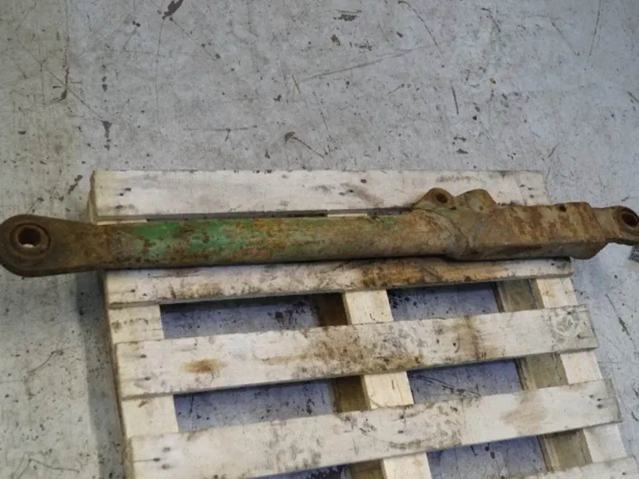 Billede 5 - John Deere 4040 L.H. Liftarm AR80667