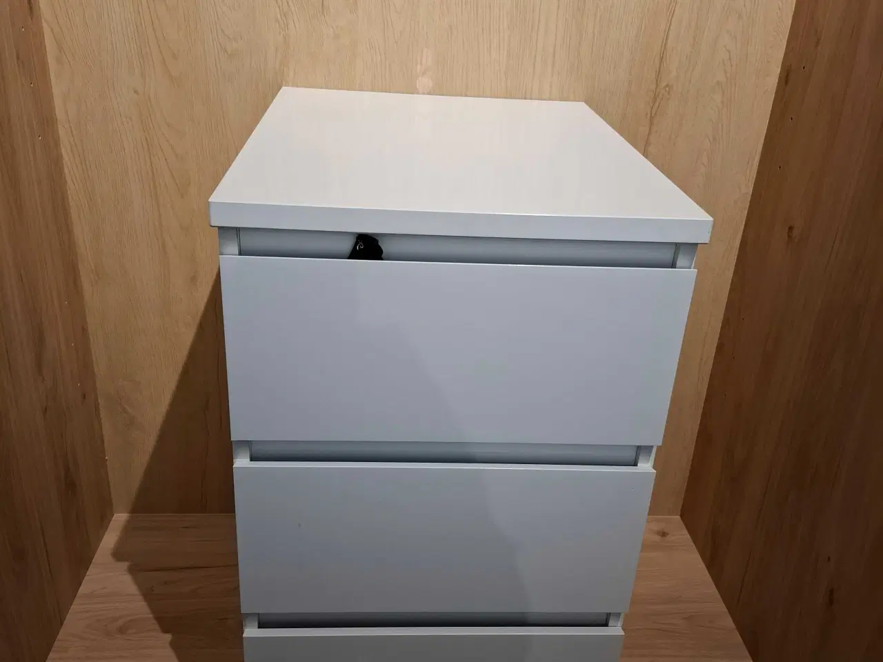 Billede 1 - Hvid kommode fra Daells Bolighus 