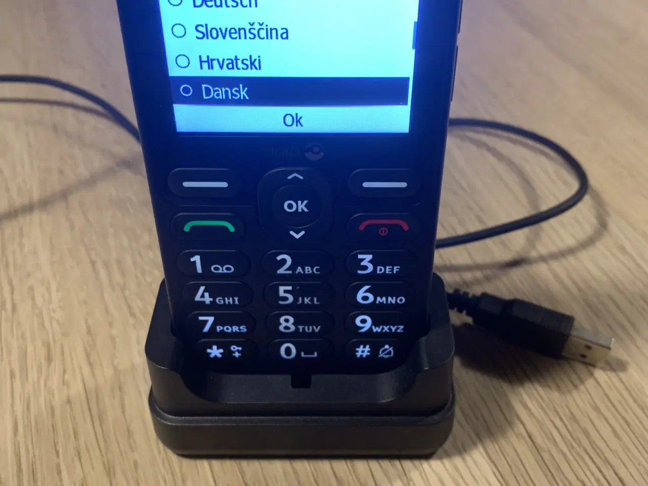 Billede 3 - Sort Doro 1881 mobiltelefon