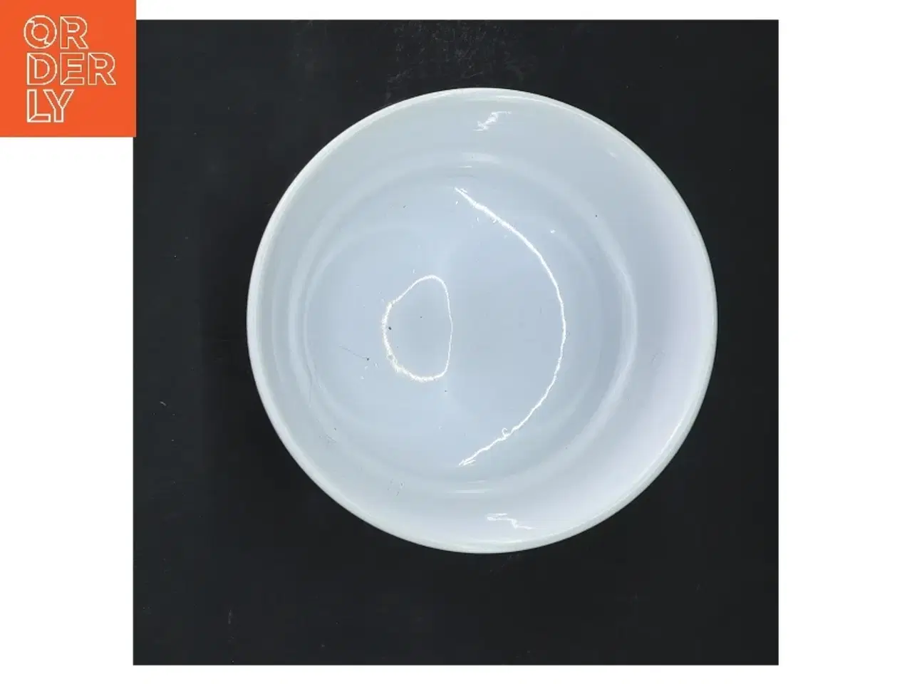 Billede 3 - Hvid riflet potte fra IKRA (str. 10,5x9 cm)