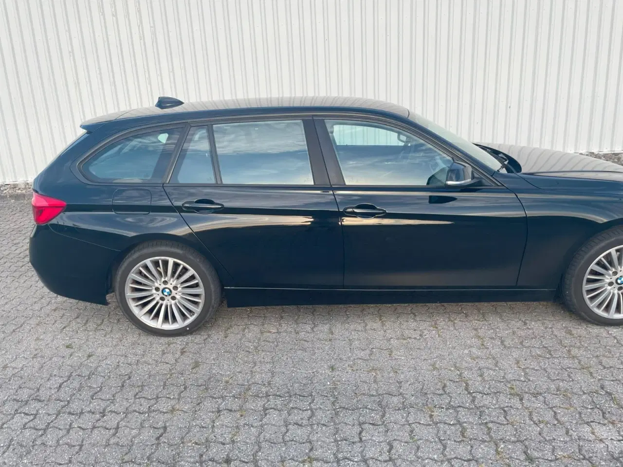 Billede 3 - BMW 320i 2,0 Touring aut.