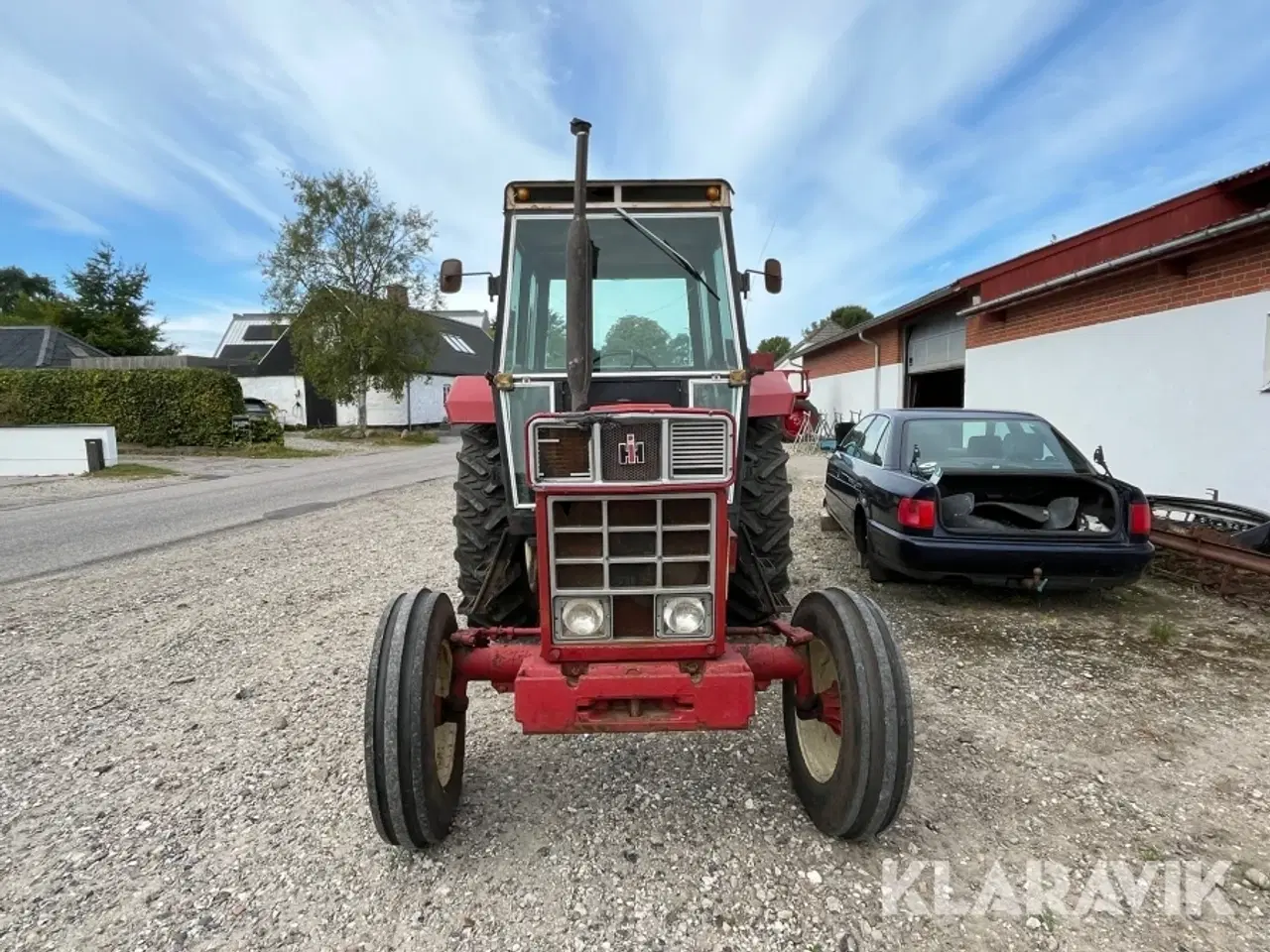 Billede 8 - Veterantraktor med plov IH