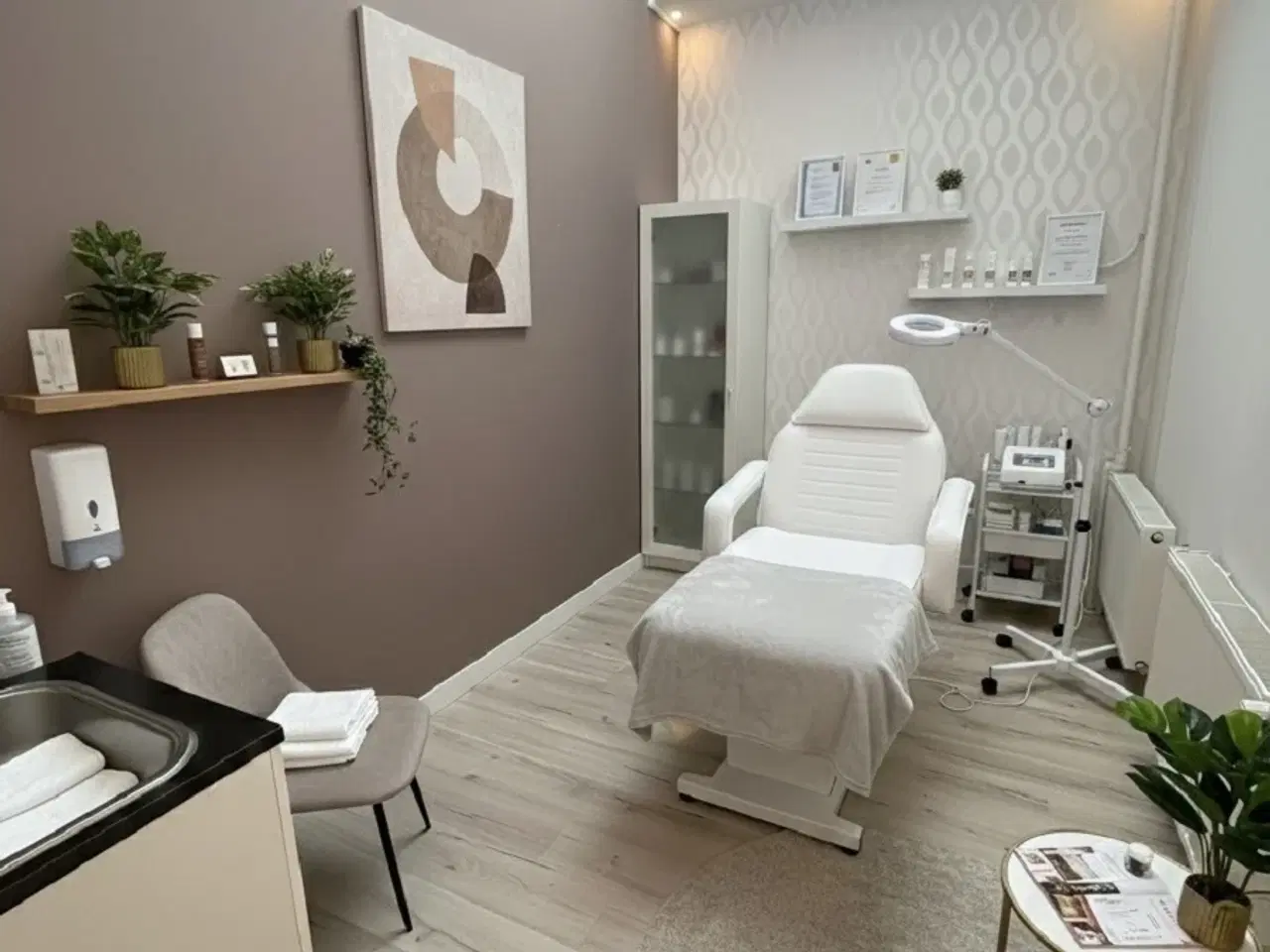 Billede 1 - 12 m2 privatklinikrum + 85 m2 fælles attraktive faciliteter