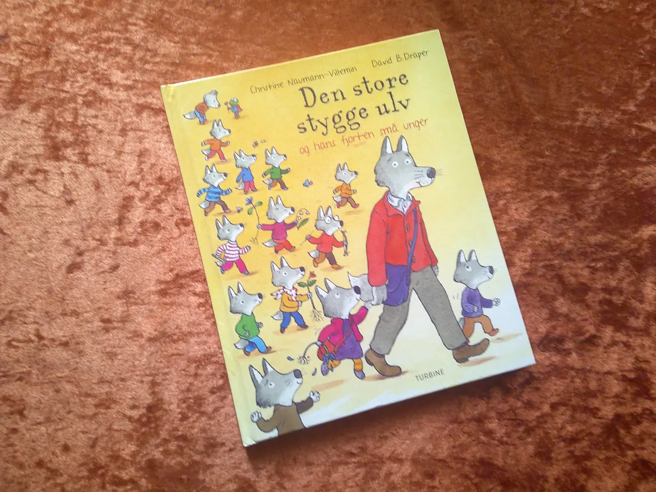 Billede 1 - Den store stygge ulv og hans fjorten små unger