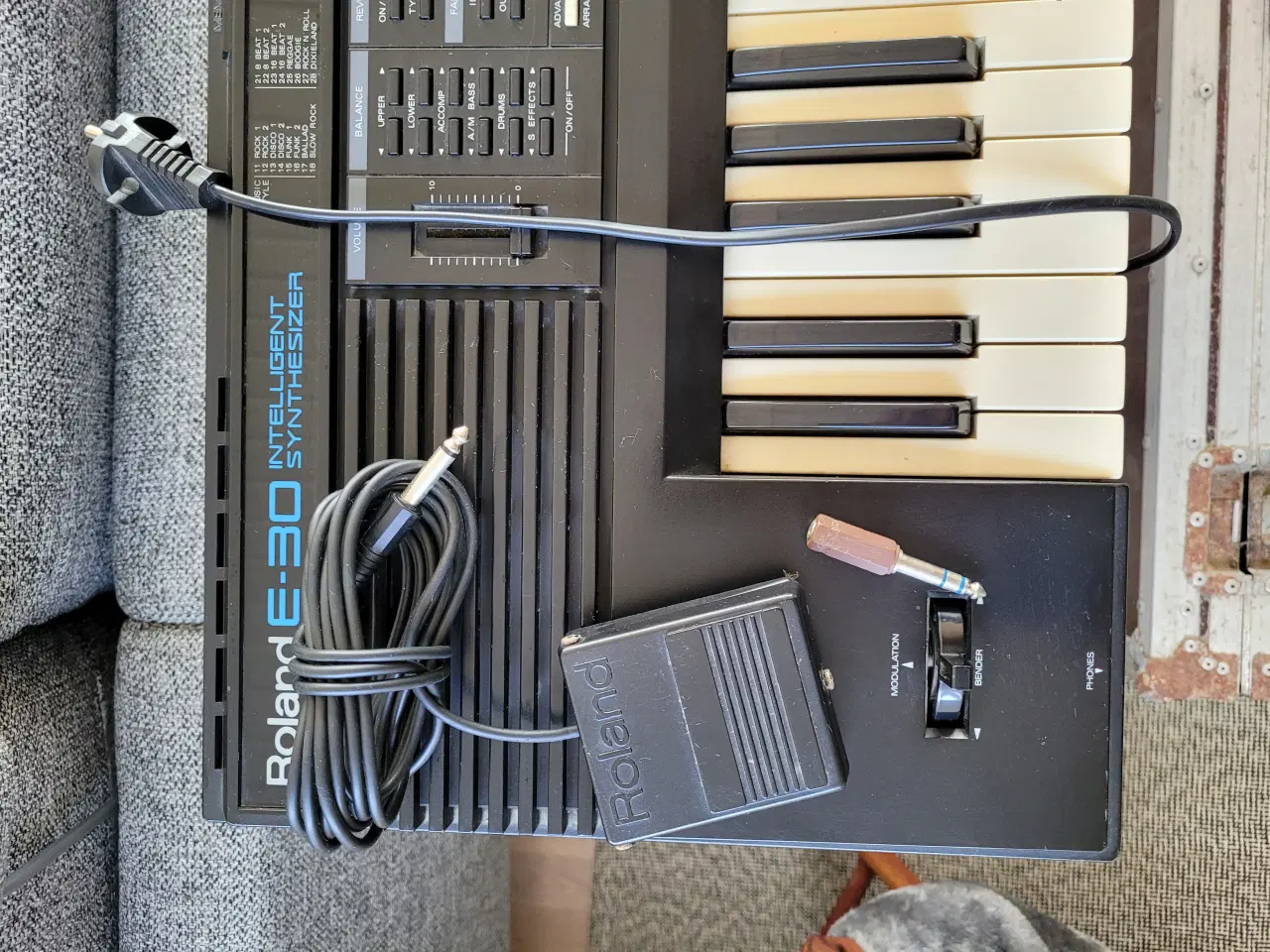 Billede 3 - Roland E-30 Intelligent Synthesizer
