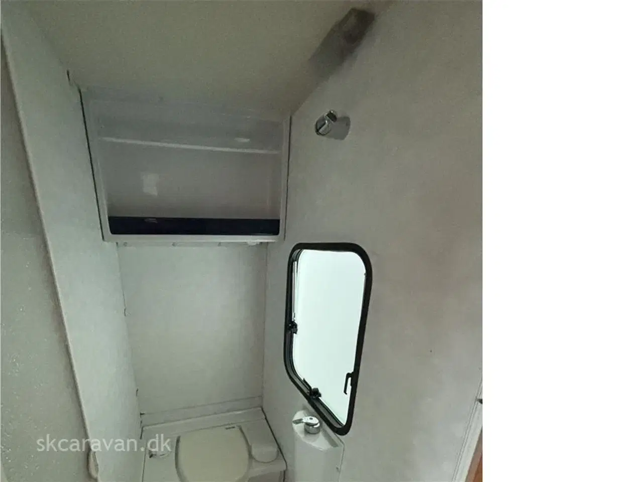 Billede 4 - 1999 - Adria Unica 462 PH   Pæn og velholdt campingvogn