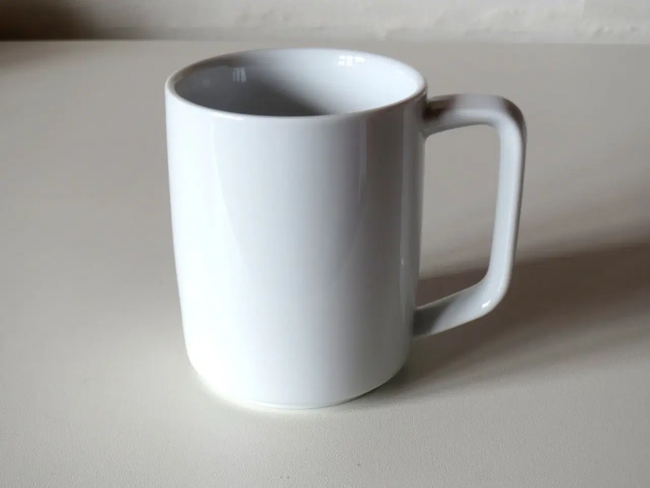 Billede 3 - Hvidpot, krus, tekop og desserttallerkener