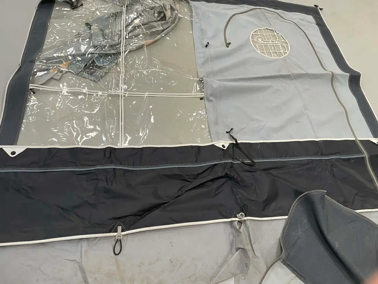 Billede 8 - Sider til Isabella Forum med gardiner