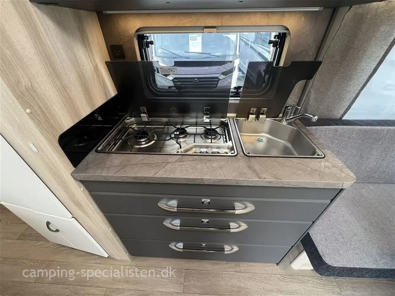 Billede 7 - 2026 - Hobby De Luxe 495 WFB   2025 Hobby 495 WFB De Luxe - se den nu hos Camping-Specialisten.dk i Silkeborg